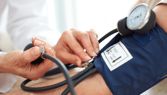 Presión Arterial Alta: Causas, Síntomas y Tratamientos