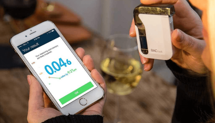 How to use Breathalyzer simulator - Application to see the percentage of alcohol in the blood