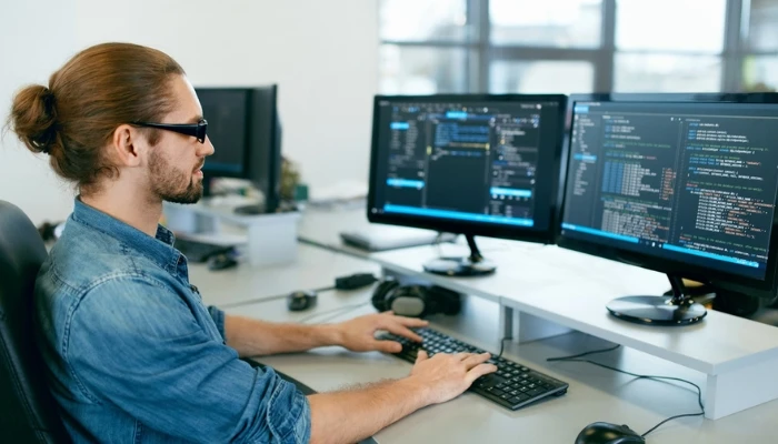 Job Openings for Computer Programmer: Tips to Stand Out