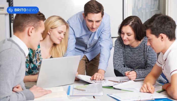 How to Reduce Your Student Debt with Refinance